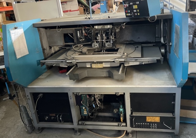 MAQUINA INSERCION COMPONENTES AXIAL UNIVERSAL 2396