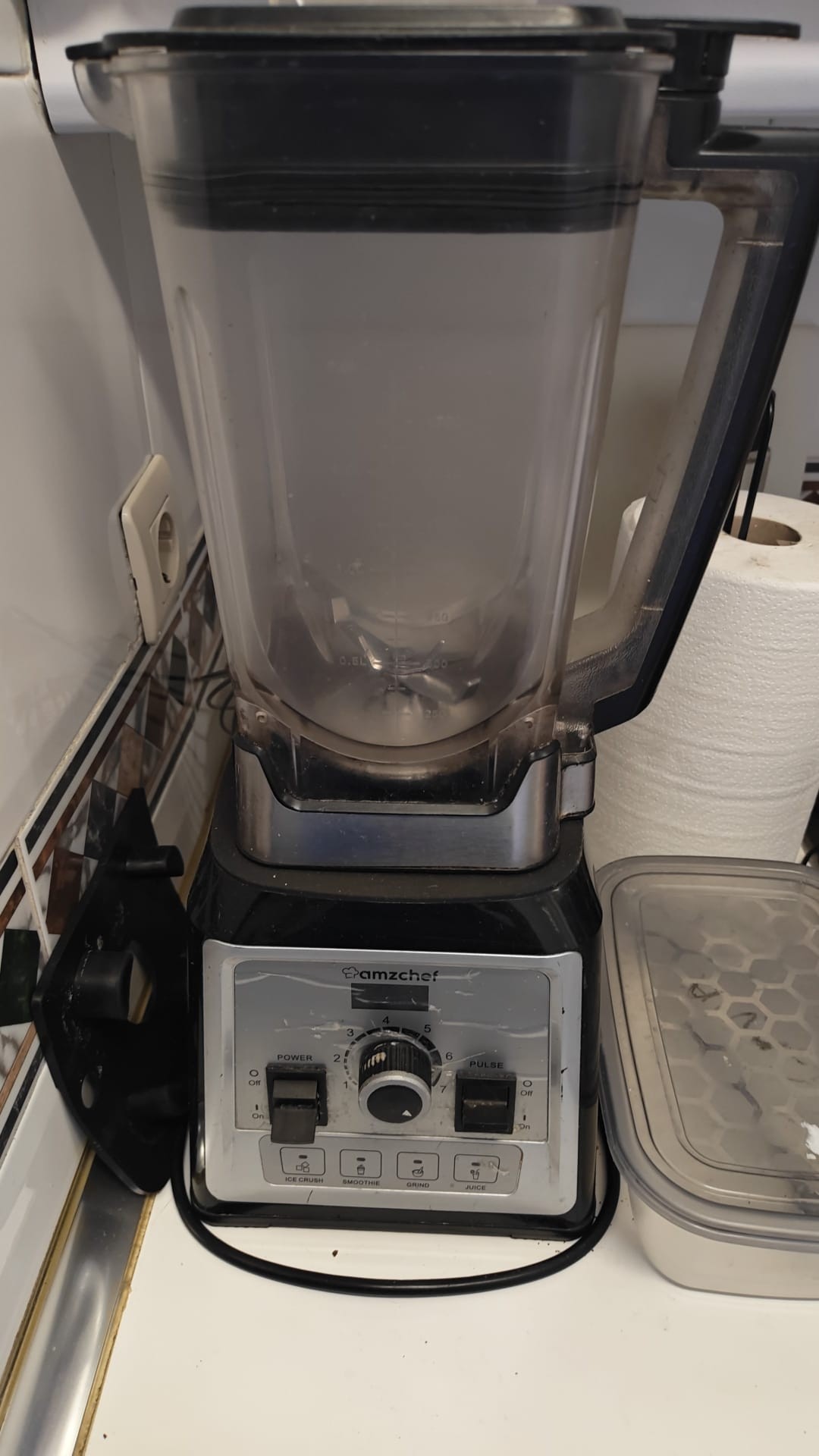 Lote único e indivisible de maquinaria profesional para heladería y smoothies.