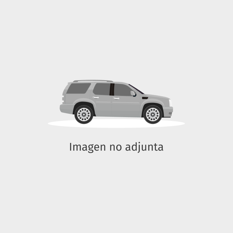 Una transpaleta y furgonetas Fiat Ducato y Renault Kangoo